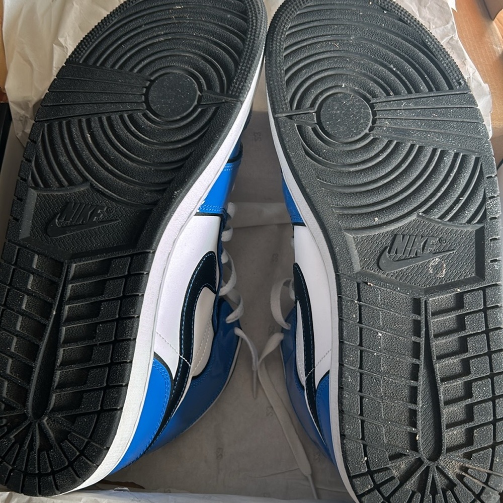 Jordan Men's Black, Blue, and White mid Sneakers
